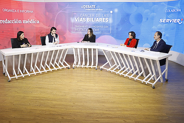 Un momento del debate Cáncer de las vías biliares, tratamiento en pacientes con mutaciones IDH1.