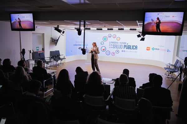Un momento durante la intervención de María Neira.