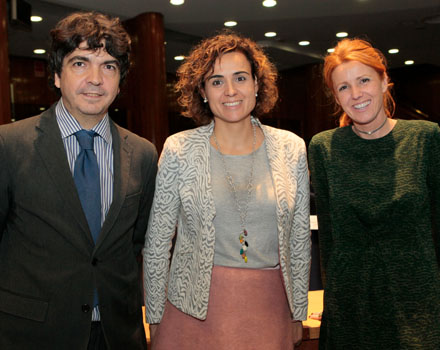 Mario Garcés, secretario de Estado de Servicios Sociales e Igualdad; Dolors Monsterrat y Julieta de Micheo, jefa de Gabinete