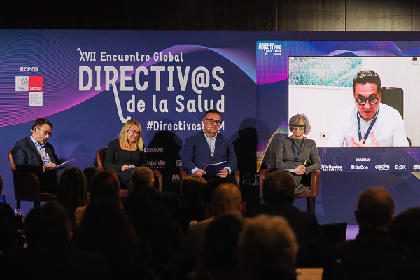 Un instante durante la intervención de José Luis Poveda Andrés, gerente del Departamento de Salud del Hospital Politécnico La Fe (Valencia).