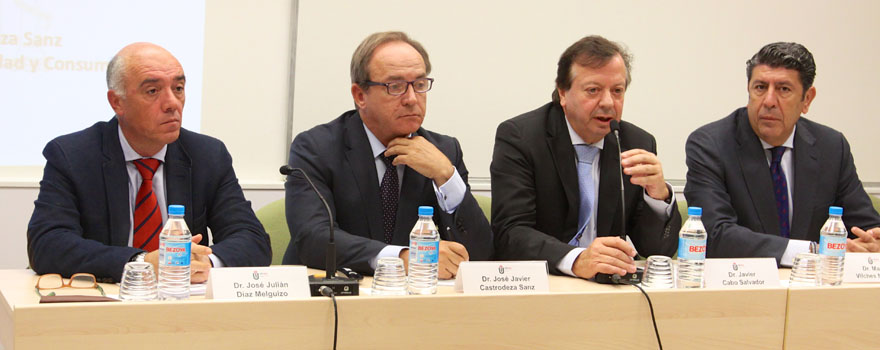 Julián Díaz Melguizo, Javier Castrodeza, Javier Cabo y Manuel Vilches en un momento de las Jornadas de Gestión Sanitaria de la Udima. 