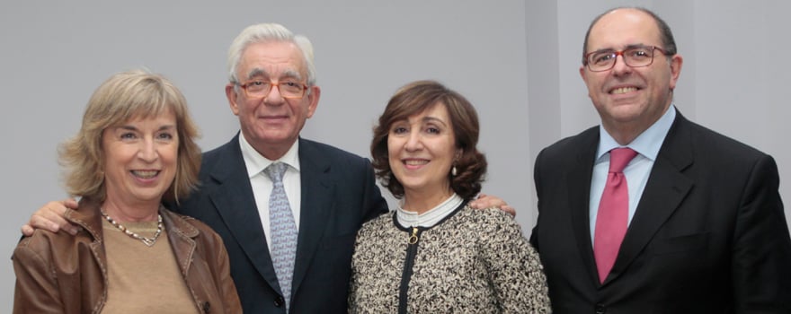 Pilar de Lucas, presidenta de la Comisión Nacional de Neumología; Jesús Sánchez Martos, Emilia Sánchez Chamorro y Carlos Moreno.