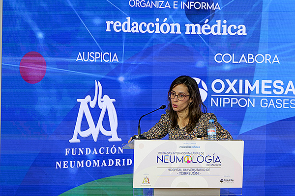 María del Puerto Cano Aguirre, médica especialista del Servicio Neumología.