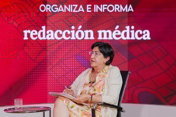 Nieves Martín Sobrino, directora técnica de Farmacia de la Junta de Castilla y León, participa en el ciclo 'La Farmacia Autonómica, a fondo'. 