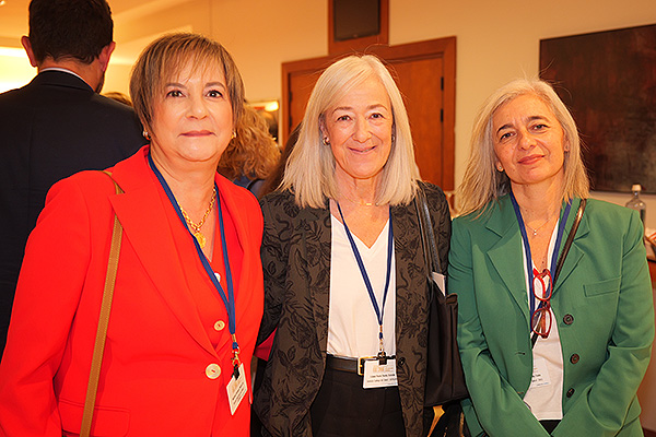 María Luz de los Mártires, Estrella López-Pardo y Celia Fernández.