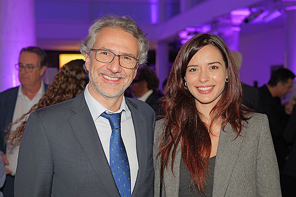 Rubén de la Fuente, director de Market Access de Menarini Stemline; y Alba San Segundo, Market Access de la misma compañía.