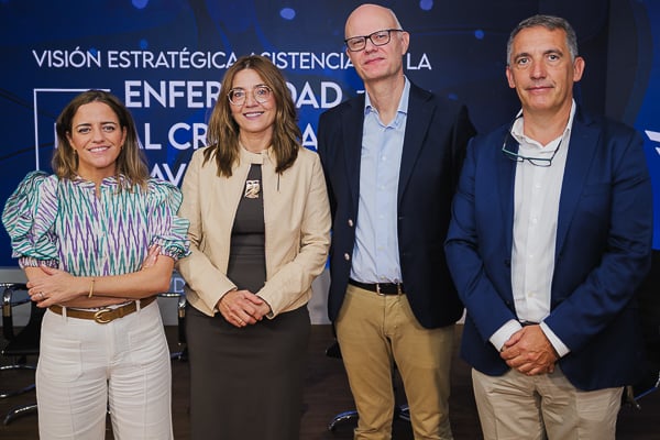 Macarena Candales, Laura Fernández, directora técnica de Assistencia Sanitaria del Sacyl, Luis Vargas, country manager en España de Fresenius Medical Care y Jesús González.