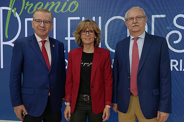 Jorge Andrada, presidente del Consejo Oficial de Enfermería de Madrid; Elena Viñas, secretaria en el Colegio Oficial de Enfermería de Madrid - CODEM; y Serafín Romero.