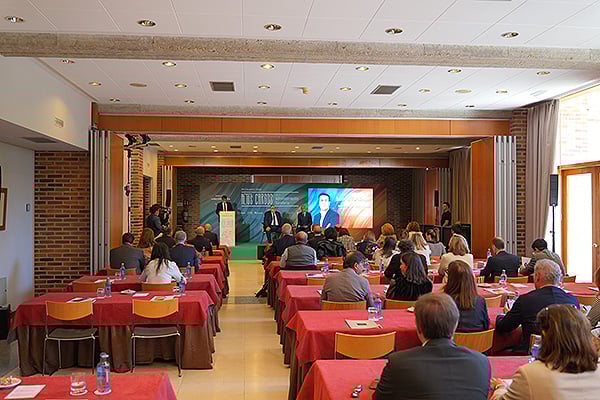 Aspecto de la sala durante la inauguración de XIV Encuentro Global Altos Cargos.