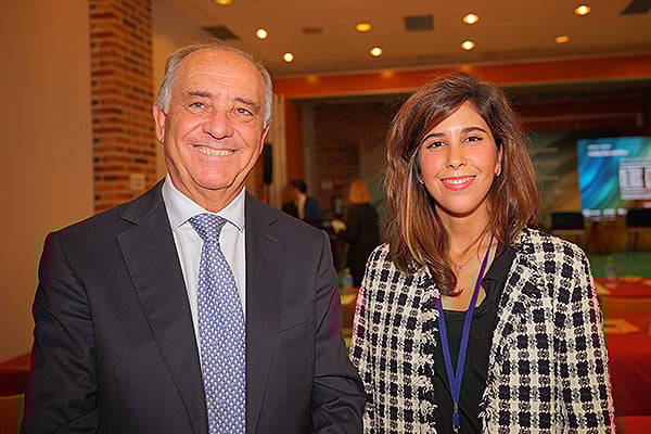 Jesús María Cañavete, director general de Planificación, Farmacia e Investigación Sanitaria de la Consejería de Salud de la Región de Murcia; y Yolanda Pascual, subdirectora adjunta de Asuntos Generales Económico-Presupuestarios del Instituto Nacional de Gestión Sanitaria del Ministerio de Sanidad.
