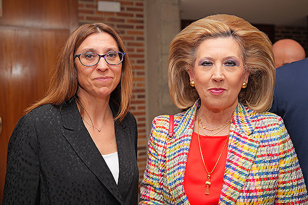 Sonia Martín, directora general de planificación investigación e innnovacion Castilla y León; y María Jesús Violeta Martínez Pindado