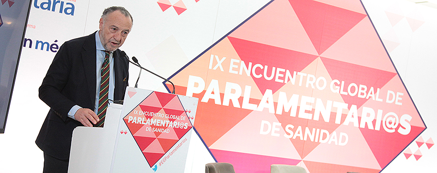 José María Pino, presidente de Sanitaria 2000, inaugura el IX Encuentro Global de Parlamentarios de Sanidad.