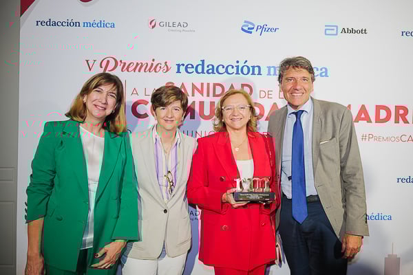 Mar Faya, jefa de sección de Psiquiatría del Hospital Niño Jesús; Mercedes Navío; Montserrat Graell; y Celso Arango, presidente de la Sociedad Española de Psiquitaría.