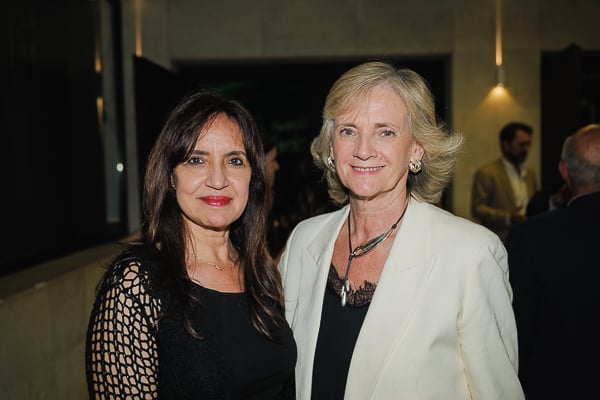 Sara Pascual, Market Access & Government Affairs en Coloplast; y Teresa García, directora de Relaciones Institucionales en Abbott.