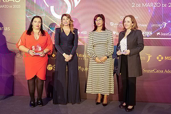 María Ángeles García Rescalvo, directora general del Hospital Universitario Virgen de las Nieves de Granda; Arantxa Ruiz Calzado, directora comercial de Nippon Gases-Oximesa; Dulce Ramírez Puerta, vicepresidenta primera de la Sociedad Española de Directivos de la Salud (Sedisa); Eloísa del Pino Matute, presidenta del Consejo Superior de Investigaciones Científicas (CSIF).