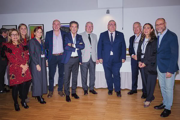 Montserrat Chimeno, Ana María Benito, directora de Enfermería del Complejo Asistencial de Zamora; María Isabel Martiño, gerente de Asistencia Sanitaria de Ávila; José Luis Vicente, gerente de Asistencia Sanitaria de Soria; Miguel Ángel Ortiz de Valdivieso, gerente del Centro de Hemoterapia y Hemodonación de Castilla y León; Alfonso Rodríguez-Hevia, gerente del Hospital Universitario de León; Alejandro Vázquez; José Soto, presidente de Sedisa; María del Carmen Rodríguez, directora gerente del Complejo Asistencial de Salamanca; Julio Zarco, director gerente del Hospital Infantil Universitario Niño Jesús.