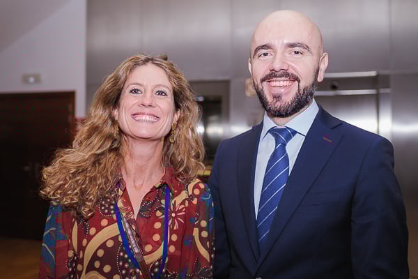 Gema Jiménez, directora de Regional de Ventas de GSK; y Álvaro Muñoz Galindo.