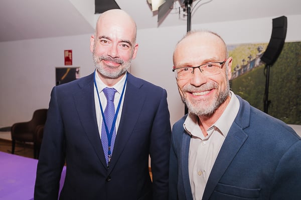 Iñigo Cortázar, director general de Recursos Humanos y Transformación del Servicio de Salud de Castilla-La Mancha (Sescam); y Julio Zarco, director gerente del Hospital Infantil Universitario Niño Jesús.
