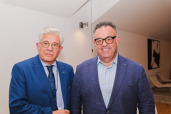 Rafael López y Conrado Domínguez, exdirector del Servicio Canario de Salud. Vocal de la Junta Directiva de la Sociedad Española de Directivos de la Salud (Sedisa).