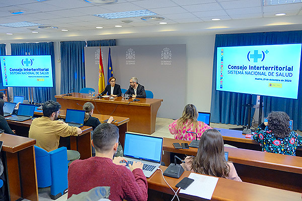 Aspecto de la sala durante la rueda de prensa.