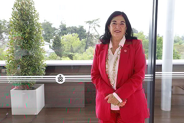 La vicepresidenta del CGE, Raquel Rodríguez, aboga por impulsar la figura de la enfemera especialista.