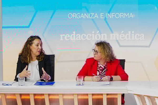 María del Mar Rocha Martínez, tesorera del Colegio Oficial de Enfermería de Madrid (Codem); y Almudena Quintana, , directora general asistencial del Servicio Madrileño de Salud.