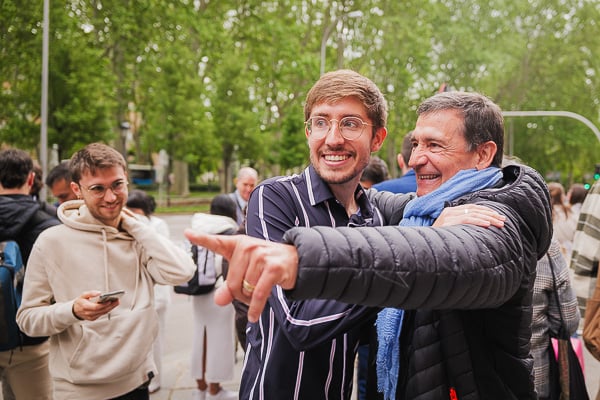 Recibimientos sorpresa para algunos electores.