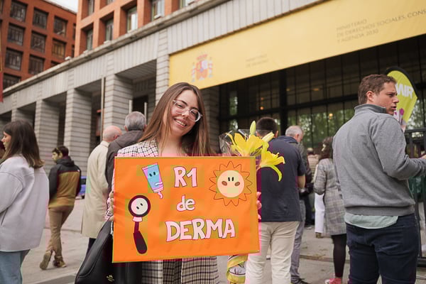 Una hermana muy orgullosa.