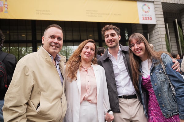La emoción de los protagonistas y sus familias.