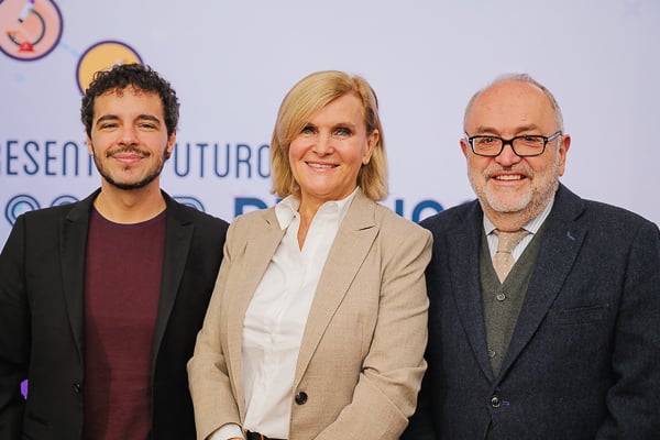 Pedro Gullón, María Neira, directora del Departamento de Salud Pública y Medio Ambiente de la Organización Mundial de la Salud (OMS); José Jesús Guillén, director general de Salud Pública y Adicciones de la Consejería de Sanidad de Murcia.