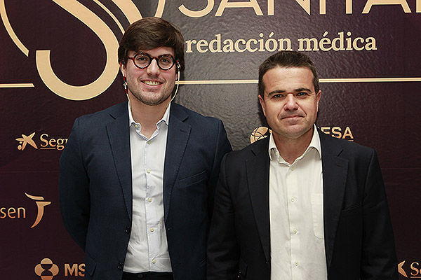 Álvaro Sanz, responsable de Asuntos Públicos Corporativos de Bayer Iberia; y Ricard Alonso, responsable de Comunicación de Pharma en Bayer.