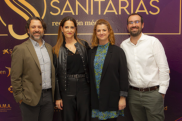 Javier Arcos, director médico en la Fundación Jiménez Díaz; Eva Sacristán, responsable de Comunicación de la Fundación, y Cruz García y Salvador Alcaide, miembros del servicio de Comunicación de Quirónsalud.