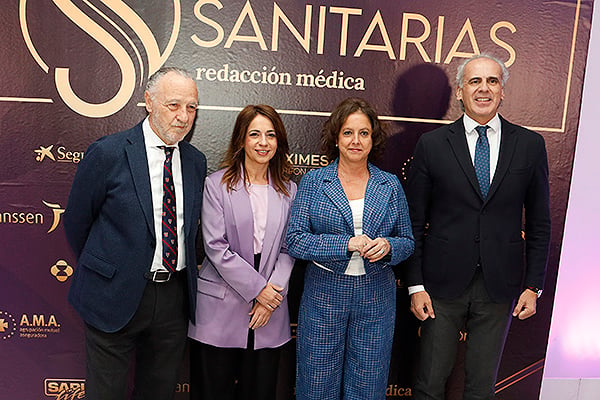 José María Pino; Silvia Calzón; Catalina García, consejera de Salud y Consumo de Andalucía; y Enrique Ruiz Escudero, consejero de Sanidad de la Comunidad de Madrid.