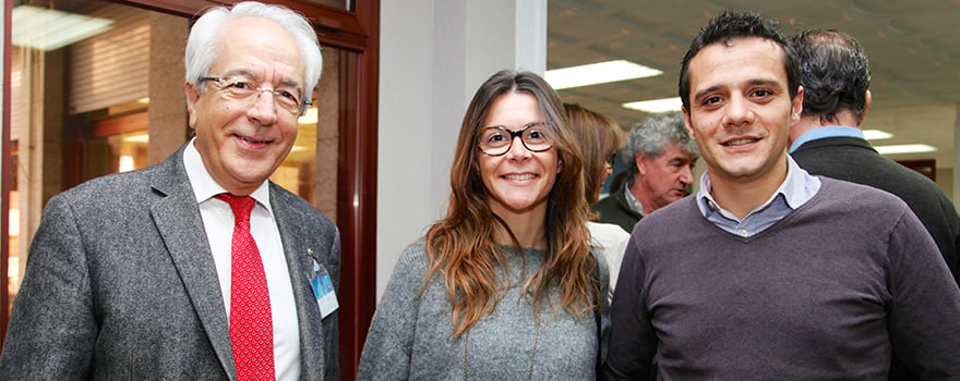 Del Hospital de Manises, Vicente Gil Suay (gerente); Vanessa Carretero (investigadora clínica); y Javier Villalón (Business Intelligence).