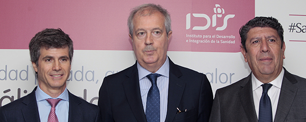 Adolfo Fernández-Valmayor, secretario general de IDIS; Luis Mayero, presidente de IDIS y Manuel Vilches, director general de IDIS.