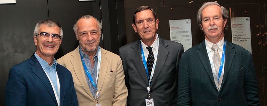 Salvador Díaz-Lobato, neumólogo en Hospital Universitario Ramón y Cajal; José María Pino,Presidente de Sanitaria 2000; Carlos González Villasante, neumólogo en el Hospital La Paz; Rodolfo Álvarez-Sala, jefe del Servicio de Neumología del Hospital La Paz.