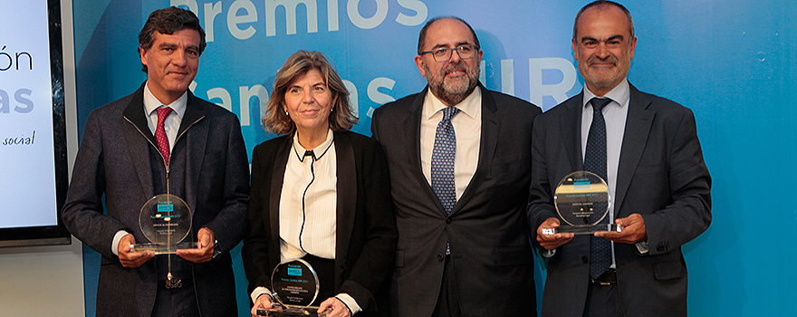 José Luis Zamorano, jefe de Cardiología del Ramón y Cajal, Belén de la Hoz, jefe de Estudios del Hospital Universitario Ramón y Cajal,Carlos Moreno, director general de Ordenación Profesional del Ministerio de Sanidad, y Jesús Corres González, Jefe de Estudios del Ramón y Cajal. 