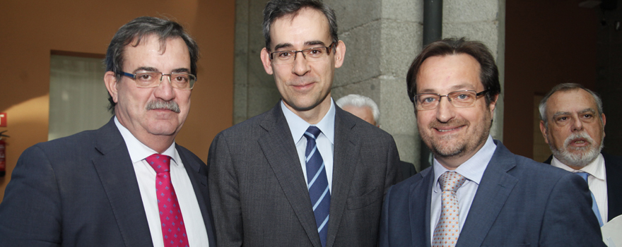Molina, Luis Javier Fernández Abad, secretario general técnico del Sermas, y Fernando Prados, director general de Humanización.