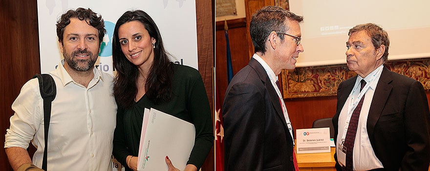 A la izquierda, Marta del Olmo, directora del Servicio de Atención al Paciente, y Javier Arcos, subdirector del Hospital de Villalba. A la derecha, Juan Rey, jefe de Cirugía Maxilofacial del Hospital Universitario Rey Juan Carlos, junto a Raimon Belenes Juárez.