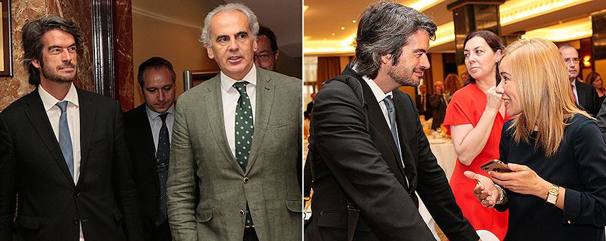 A la izquierda, Carlos Mur junto a Enrique Ruiz Escudero. A la derecha, Carlos Mur saluda a Miriam Rabaneda, viceconsejera de Políticas Sociales y Familia de la Comunidad de Madrid.