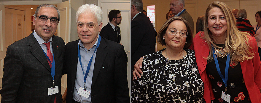 A la izquierda, José Martínez Olmos posa con Jesús María Fernández, portavoz del PSOE en el Congreso de los Diputados. A la derecha, Pilar Bartolomé Hernández, secretaria de Salud Laboral de CESM, e Isabel Cabezas.