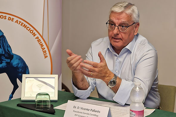 Vicente-Pallarés-presidente-del-Comité-Científico-del-congreso