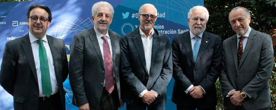 El consejero extremeño de Sanidad, José María Vergeles, Agustín Álvarez, director General de Salud Pública de Castilla y León, Benjamin Perez, arquitecto de Iberdrola, Miguel Ángel Santalices, presidente del Parlamento de Galicia y José María Pino, presidente Sanitaria 2000.