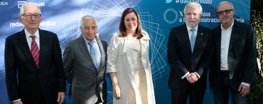 Alfredo Milazzo, presidente de Ad Qualitatem; Miguel Carrero, presidente de PSN; Marta Fernández-Teijeiro, presidenta del Colegio de Farmacéuticos de Cantabria; Miguel Ángel Santalices, presidente del Parlamento de Galicia; y Benjamín Pérez, técnico en Iberdrola.