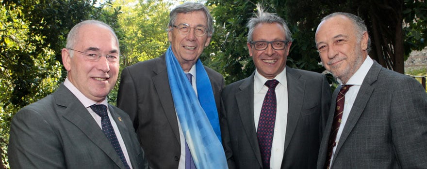  Francisco Miralles, secretario general de CESM; Tomás Toranzo, presidente de CESM; Patricio Martínez, presidente de honor de CESM; y José María Pino, presidente de Sanitaria 2000.