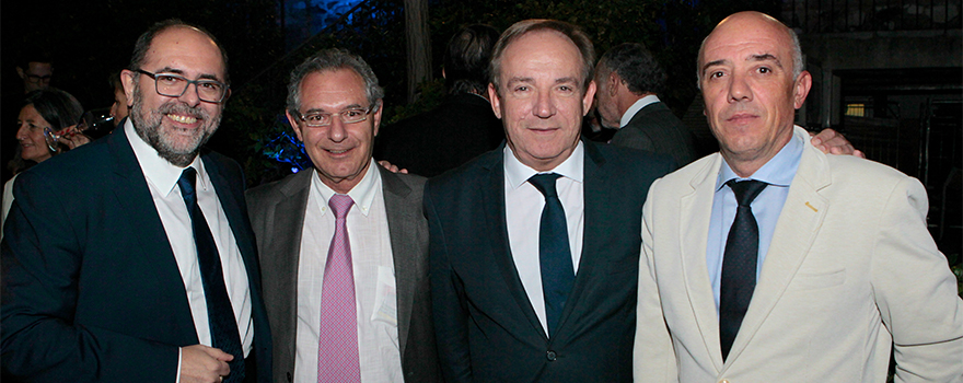 Carlos Moreno, director general de Ordenación Profesional del Ministerio de Sanidad; Miguel Ángel Andrés Molinero, gerente del Hospital de Getafe; Javier Castrodeza; y José Julián Díaz Melguizo, director de Ingesa.