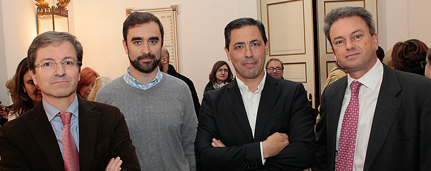 José Miguel Cisneros, presidente de Seimc; y Adrián Trejo, Alberto Villagrán y Javier Arévalo, todos de MSD.