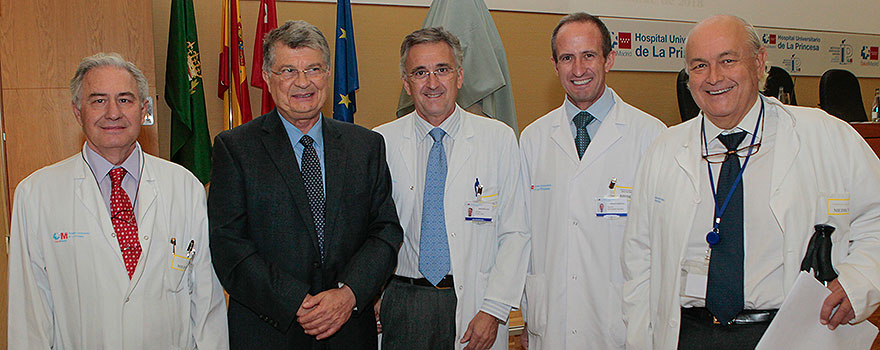 Eduardo García, director médico del Hospital Universitario La Pincesa; Nikos Kastanos; Antonio Planas; Cecilio Santander, jefe de Servicio de Aparato Digestivo de La Princesa; Fernando Díaz.