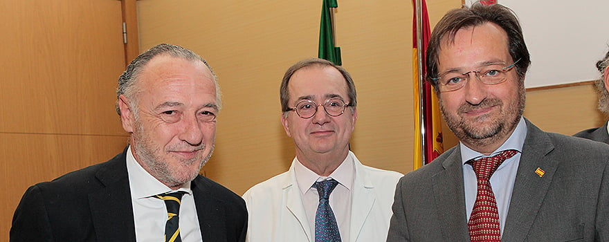 José María Pino, presidente de Sanitaria 2000, con Fidel Illana y Fernando Prados.