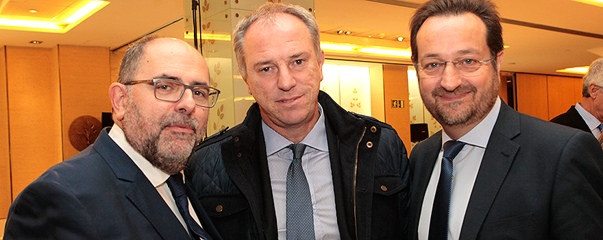 Carlos Moreno; Juan González Armengol, presidente de Semes, y Fernando Prados.